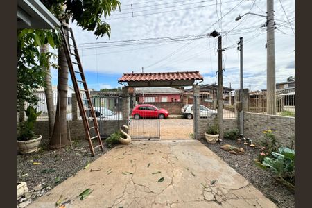Casa à venda com 80m², 1 quarto e 2 vagas Casa à venda com 80m², 1 quarto e 2 vagasEntrada