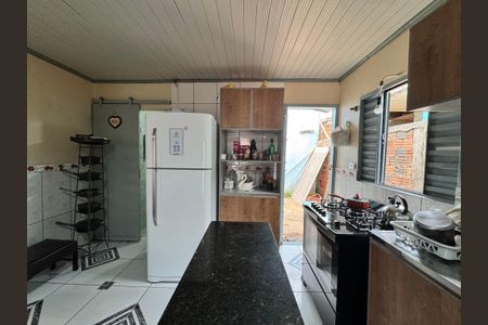 Casa à venda com 80m², 1 quarto e 2 vagas Casa à venda com 80m², 1 quarto e 2 vagasCozinha