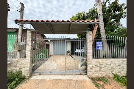 Casa à venda com 80m², 1 quarto e 2 vagas Casa à venda com 80m², 1 quarto e 2 vagasFachada
