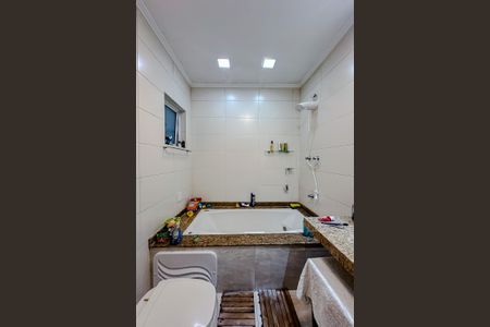 Apartamento à venda com 180m², 3 quartos e 3 vagasBanheiro da Suíte