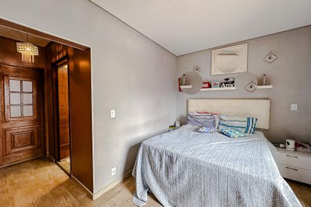 Apartamento à venda com 180m², 3 quartos e 3 vagas Suíte
