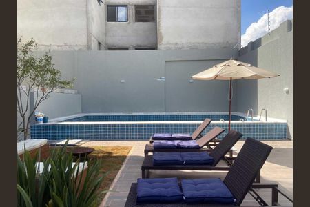 Apartamento à venda com 27m², 1 quarto e sem vagaPiscina