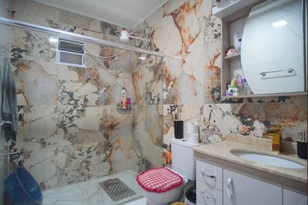 Casa à venda com 90m², 3 quartos e 2 vagasBanheiro