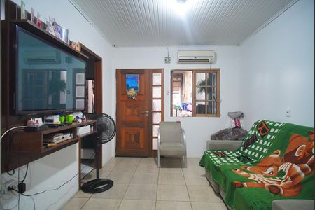 Casa à venda com 90m², 3 quartos e 2 vagasSala