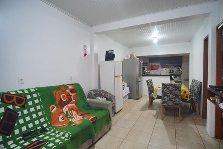 Casa à venda com 90m², 3 quartos e 2 vagasSala