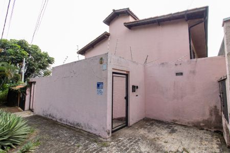 Casa de condomínio para alugar com 120m², 2 quartos e 1 vaga Casa de condomínio para alugar com 120m², 2 quartos e 1 vagaFachada