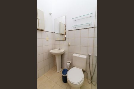 Casa de condomínio para alugar com 120m², 2 quartos e 1 vaga Casa de condomínio para alugar com 120m², 2 quartos e 1 vagaBanheiro