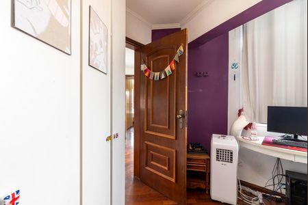 Apartamento à venda com 160m², 3 quartos e 2 vagasQuarto 2