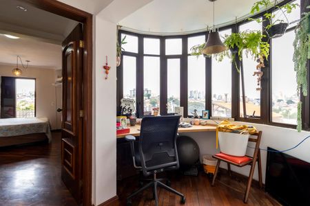 Apartamento à venda com 160m², 3 quartos e 2 vagasEscritório