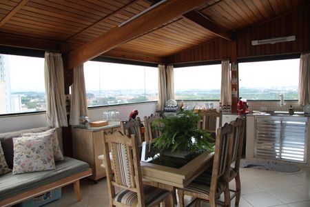 Apartamento à venda com 105m², 2 quartos e 1 vagaÁrea gourmet