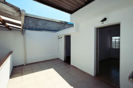 Casa à venda com 180m², 3 quartos e 1 vagaÁrea de Serviço