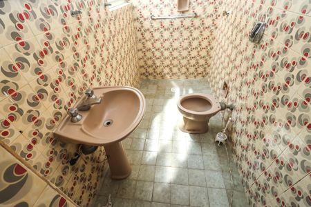 Casa à venda com 180m², 3 quartos e 1 vagaBanheiro 2