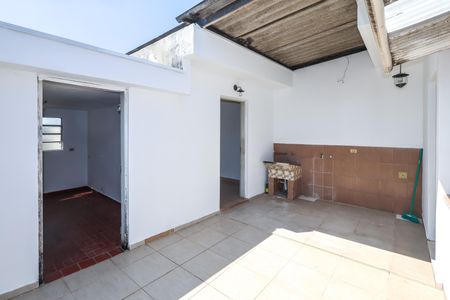 Casa à venda com 180m², 3 quartos e 1 vagaÁrea de Serviço