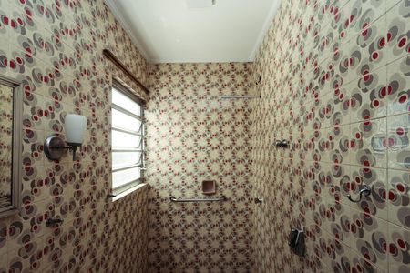 Casa à venda com 180m², 3 quartos e 1 vagaBanheiro 2