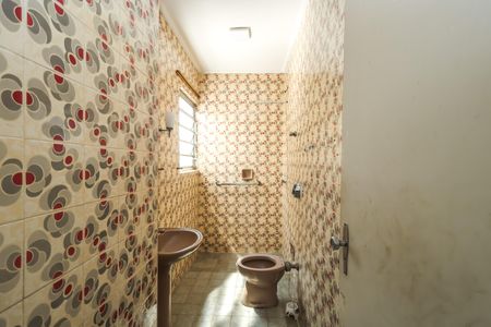 Casa à venda com 180m², 3 quartos e 1 vagaBanheiro 2