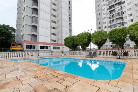 Apartamento para alugar com 75m², 3 quartos e 1 vagaÁrea comum - Piscina