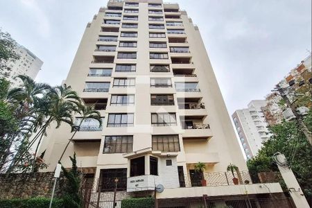 Apartamento à venda com 247m², 3 quartos e 3 vagas Apartamento à venda com 247m², 3 quartos e 3 vagasFachada e portaria