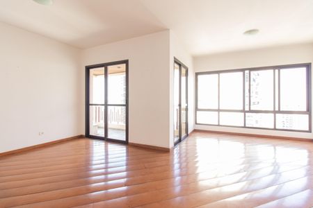 Apartamento à venda com 247m², 3 quartos e 3 vagas Apartamento à venda com 247m², 3 quartos e 3 vagasSala