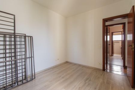 Apartamento à venda com 247m², 3 quartos e 3 vagas Apartamento à venda com 247m², 3 quartos e 3 vagasQuarto 2