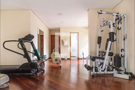 Apartamento à venda com 247m², 3 quartos e 3 vagas Apartamento à venda com 247m², 3 quartos e 3 vagasÁrea comum - Academia