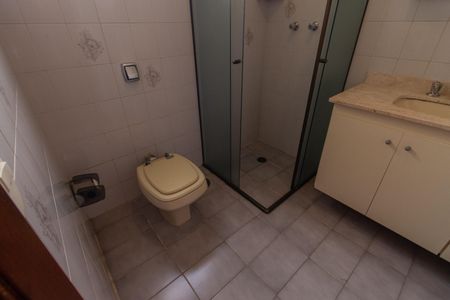 Apartamento à venda com 247m², 3 quartos e 3 vagas Apartamento à venda com 247m², 3 quartos e 3 vagasBanheiro