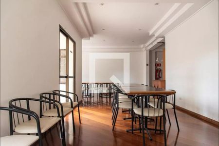 Apartamento à venda com 247m², 3 quartos e 3 vagas Apartamento à venda com 247m², 3 quartos e 3 vagasÁrea comum - Salão de festas