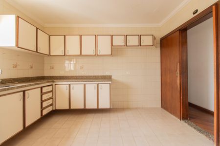 Apartamento à venda com 247m², 3 quartos e 3 vagas Apartamento à venda com 247m², 3 quartos e 3 vagasCozinha