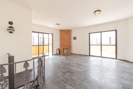 Apartamento à venda com 247m², 3 quartos e 3 vagas Apartamento à venda com 247m², 3 quartos e 3 vagasCobertura