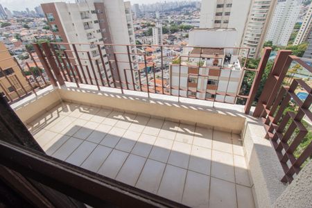 Apartamento à venda com 247m², 3 quartos e 3 vagas Apartamento à venda com 247m², 3 quartos e 3 vagasVaranda - Suíte