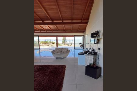 Casa para alugar com 300m², 3 quartos e 4 vagas Casa para alugar com 300m², 3 quartos e 4 vagasSala