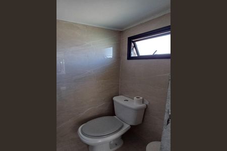 Casa para alugar com 300m², 3 quartos e 4 vagas Casa para alugar com 300m², 3 quartos e 4 vagasBanheiro de serviço