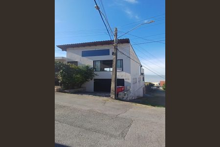 Casa para alugar com 300m², 3 quartos e 4 vagas Casa para alugar com 300m², 3 quartos e 4 vagasFachada