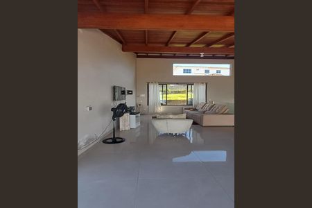 Casa para alugar com 300m², 3 quartos e 4 vagas Casa para alugar com 300m², 3 quartos e 4 vagasSala