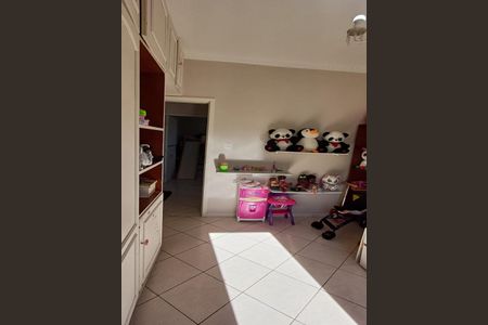 Casa para alugar com 300m², 3 quartos e 4 vagas Casa para alugar com 300m², 3 quartos e 4 vagasQuarto 1