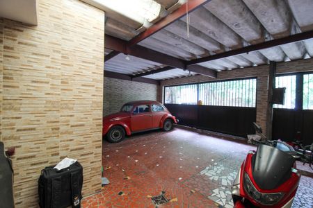 Casa à venda com 106m², 3 quartos e 3 vagasGaragem