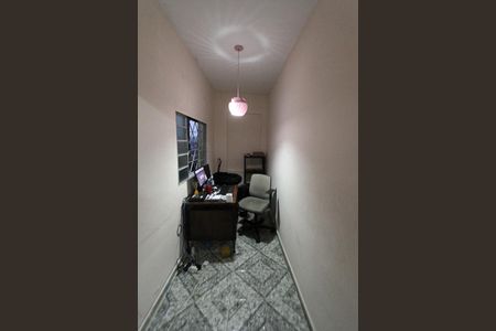 Casa à venda com 200m², 4 quartos e 2 vagasQuarto casa 02