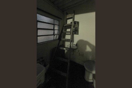 Casa à venda com 200m², 4 quartos e 2 vagasBanheiro de Serviço