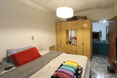 Casa à venda com 200m², 4 quartos e 2 vagasQuarto 02 casa 02