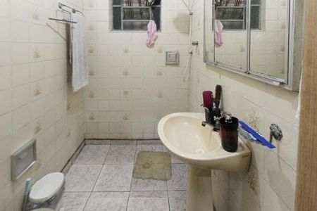 Casa à venda com 200m², 4 quartos e 2 vagasBanheiro 02 casa 02