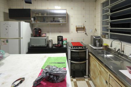 Casa à venda com 200m², 4 quartos e 2 vagasCozinha casa 02
