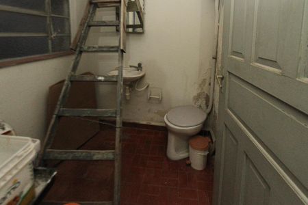 Casa à venda com 200m², 4 quartos e 2 vagasBanheiro de Serviço