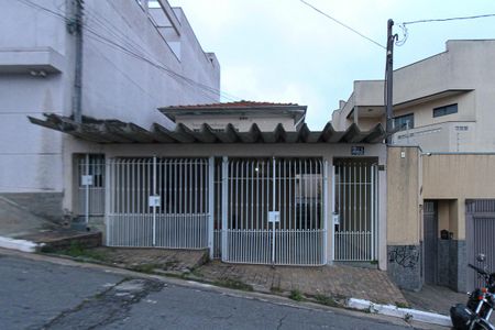 Casa à venda com 200m², 4 quartos e 2 vagasFachada