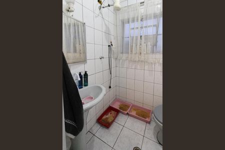 Casa à venda com 200m², 4 quartos e 2 vagasBanheiro