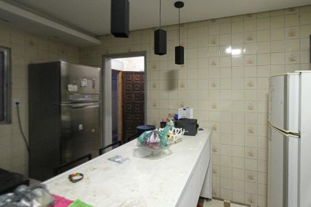 Casa à venda com 200m², 4 quartos e 2 vagasCozinha casa 02