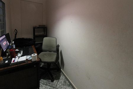 Casa à venda com 200m², 4 quartos e 2 vagasQuarto casa 02