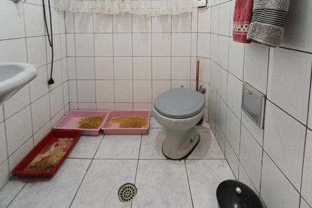 Casa à venda com 200m², 4 quartos e 2 vagasBanheiro