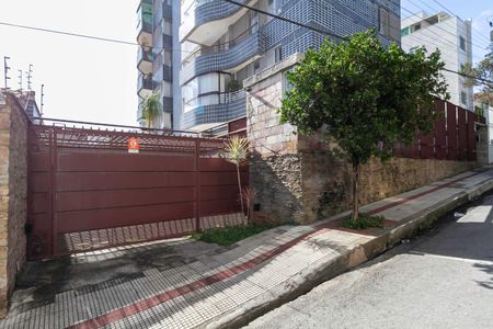 Apartamento à venda com 200m², 4 quartos e 3 vagasFachada