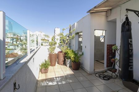 Apartamento à venda com 200m², 4 quartos e 3 vagasCobertura