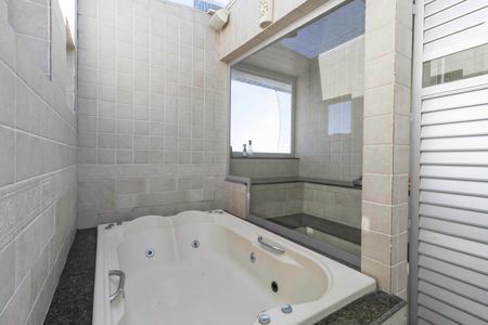 Apartamento à venda com 200m², 4 quartos e 3 vagasCobertura