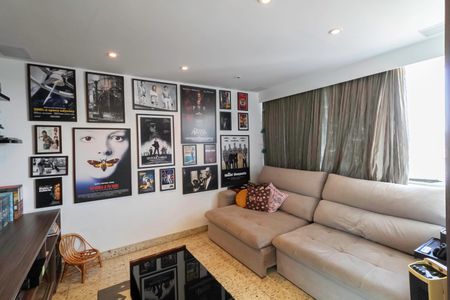 Apartamento à venda com 200m², 4 quartos e 3 vagasCobertura - Sala 2